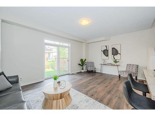 67 Frasson Drive, Guelph, ON - Indoor Photo Showing Living Room