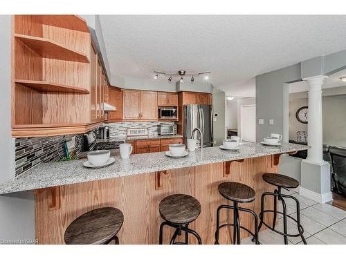 61 Marsh Crescent, Guelph, ON - Indoor Photo Showing Kitchen With Upgraded Kitchen