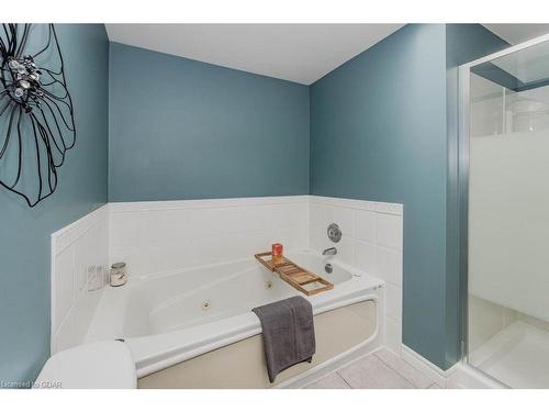 61 Marsh Crescent, Guelph, ON - Indoor Photo Showing Bathroom