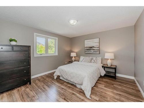 61 Marsh Crescent, Guelph, ON - Indoor Photo Showing Bedroom