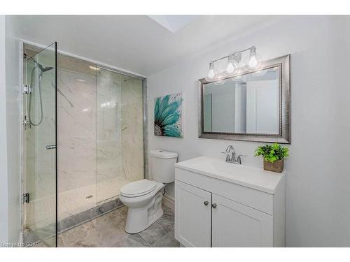 61 Marsh Crescent, Guelph, ON - Indoor Photo Showing Bathroom