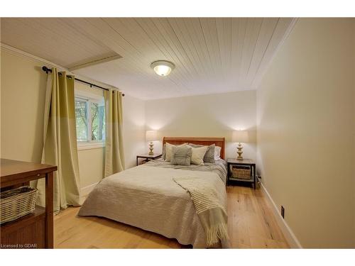 513 St Andrew Street W, Fergus, ON - Indoor Photo Showing Bedroom