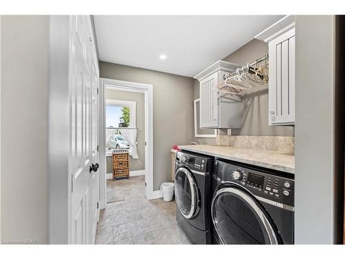 100 Harris Crescent, Mount Forest, ON - Indoor Photo Showing Laundry Room