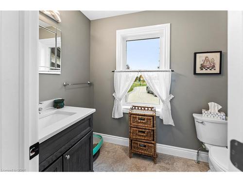 100 Harris Crescent, Mount Forest, ON - Indoor Photo Showing Bathroom