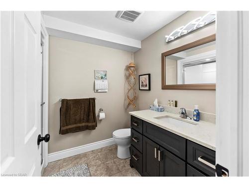 100 Harris Crescent, Mount Forest, ON - Indoor Photo Showing Bathroom