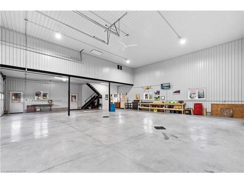 100 Harris Crescent, Mount Forest, ON - Indoor Photo Showing Garage