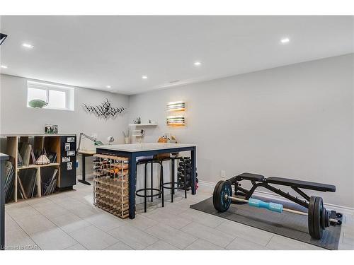 20 Wildan Drive, Hamilton, ON - Indoor Photo Showing Other Room