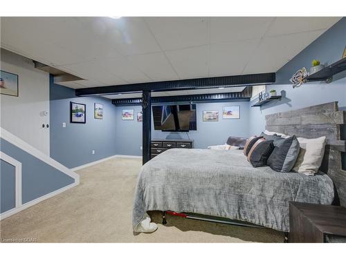 440 Flannery Drive, Fergus, ON - Indoor Photo Showing Bedroom