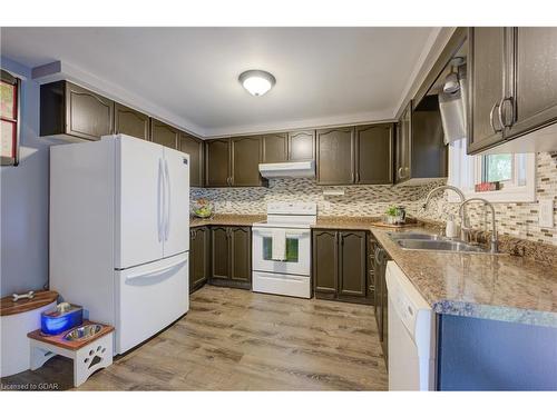 440 Flannery Drive, Fergus, ON - Indoor Photo Showing Kitchen With Double Sink