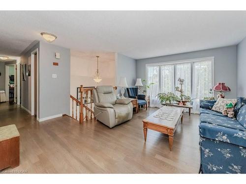 112 Freshmeadow Way, Guelph, ON - Indoor Photo Showing Living Room