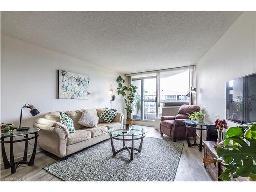 410-107 Bagot Street, Guelph, ON - Indoor Photo Showing Living Room