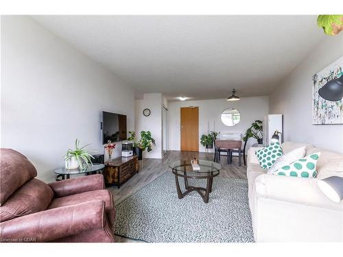 410-107 Bagot Street, Guelph, ON - Indoor Photo Showing Living Room