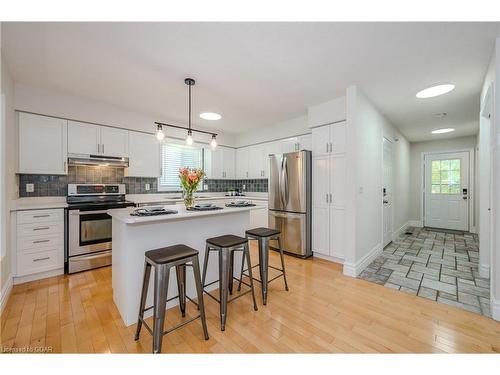 19 Silversmith Court, Guelph, ON - Indoor Photo Showing Kitchen