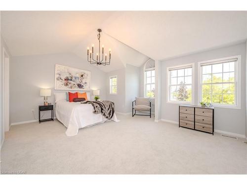 19 Silversmith Court, Guelph, ON - Indoor Photo Showing Bedroom