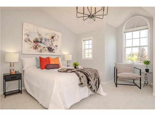 19 Silversmith Court, Guelph, ON - Indoor Photo Showing Bedroom