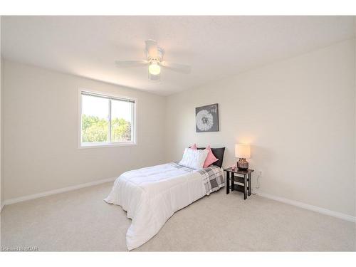 19 Silversmith Court, Guelph, ON - Indoor Photo Showing Bedroom