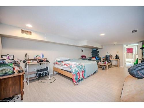 467 York Road, Guelph, ON - Indoor Photo Showing Bedroom