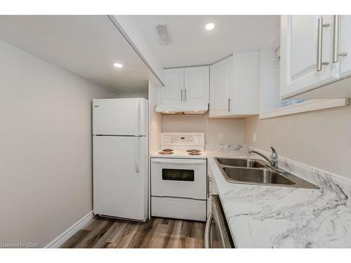 160 Arrowhead Crescent, Kitchener, ON - Indoor Photo Showing Kitchen With Double Sink