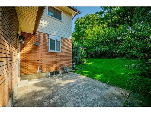 160 Arrowhead Crescent, Kitchener, ON - Outdoor With Exterior