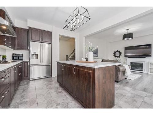 32 Kay Crescent, Fergus, ON - Indoor Photo Showing Kitchen