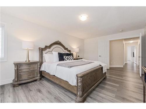 32 Kay Crescent, Fergus, ON - Indoor Photo Showing Bedroom