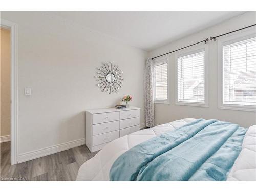 32 Kay Crescent, Fergus, ON - Indoor Photo Showing Bedroom