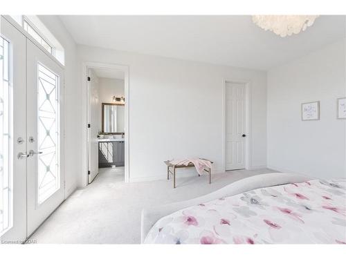 64 Harpin Way East, Fergus, ON - Indoor Photo Showing Bedroom