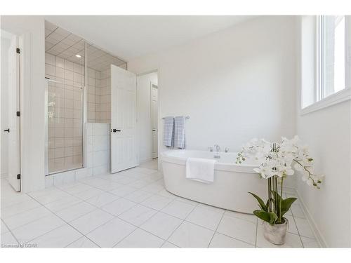 64 Harpin Way East, Fergus, ON - Indoor Photo Showing Bathroom