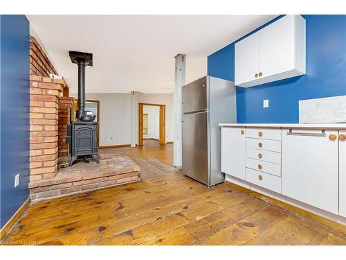 216 Barden Street, Eden Mills, ON - Indoor Photo Showing Kitchen