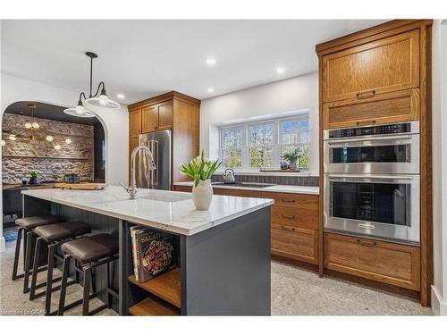 75 Chalmers Street, Elora, ON - Indoor Photo Showing Kitchen With Upgraded Kitchen