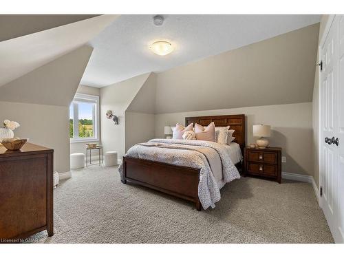 84 Old Ruby Lane, Puslinch, ON - Indoor Photo Showing Bedroom