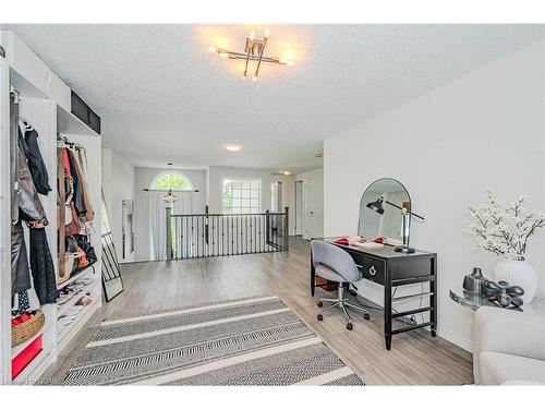 173 Clair Road W, Guelph, ON - Indoor Photo Showing Other Room