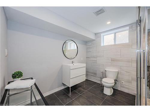 173 Clair Road W, Guelph, ON - Indoor Photo Showing Bathroom