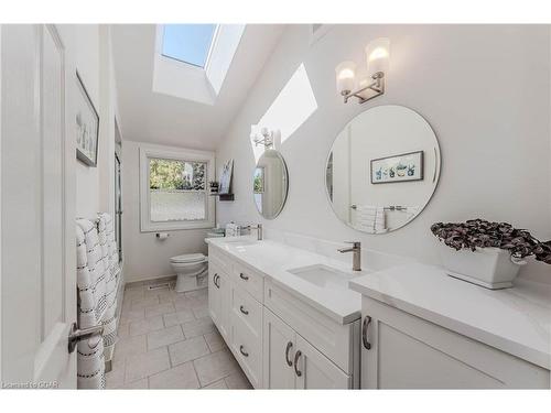 101 Rickson Avenue, Guelph, ON - Indoor Photo Showing Bathroom