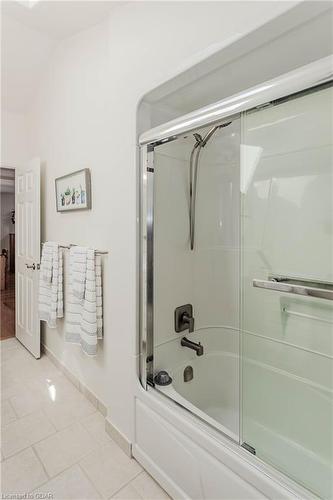 101 Rickson Avenue, Guelph, ON - Indoor Photo Showing Bathroom