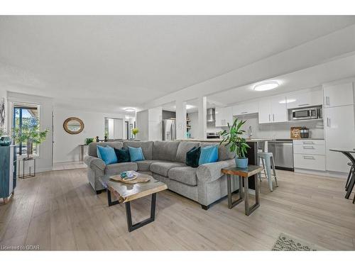 71 Westwood Road, Guelph, ON - Indoor Photo Showing Living Room