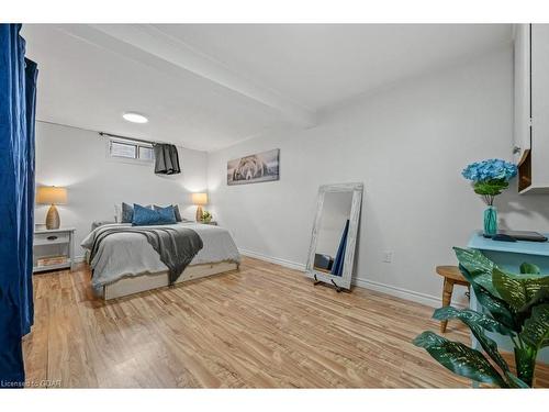 71 Westwood Road, Guelph, ON - Indoor Photo Showing Bedroom