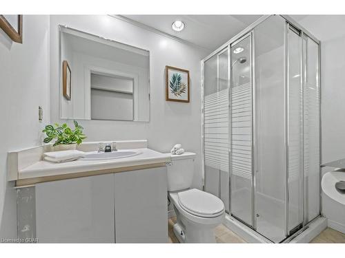 71 Westwood Road, Guelph, ON - Indoor Photo Showing Bathroom