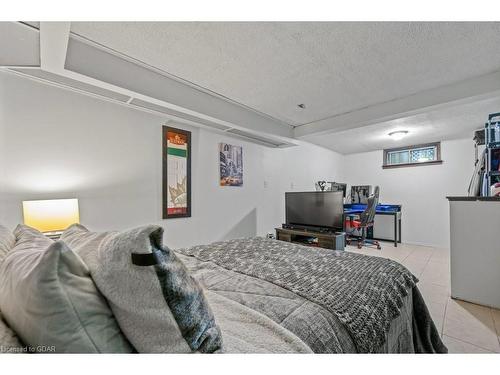 71 Westwood Road, Guelph, ON - Indoor Photo Showing Bedroom