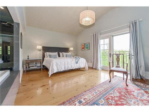 292 South River Road, Elora, ON - Indoor Photo Showing Bedroom