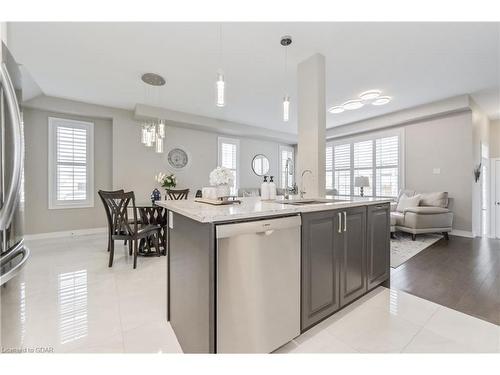 6-65 Elliott Ave East, Fergus, ON - Indoor Photo Showing Kitchen With Upgraded Kitchen