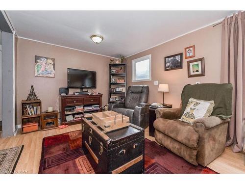 89 Mcnab Street E, Elora, ON - Indoor Photo Showing Living Room