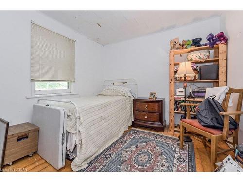 89 Mcnab Street E, Elora, ON - Indoor Photo Showing Bedroom