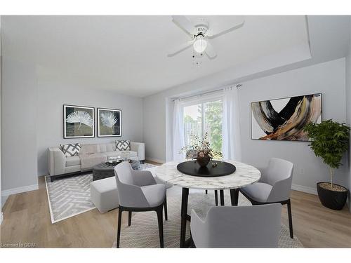 42-920 Edinburgh Road S, Guelph, ON - Indoor Photo Showing Dining Room