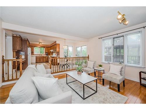 187 Municipal Street, Guelph, ON - Indoor Photo Showing Living Room