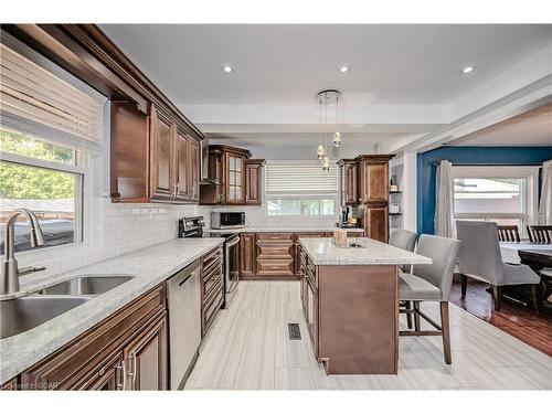 24 Craig Street, Brampton, ON - Indoor Photo Showing Kitchen With Double Sink