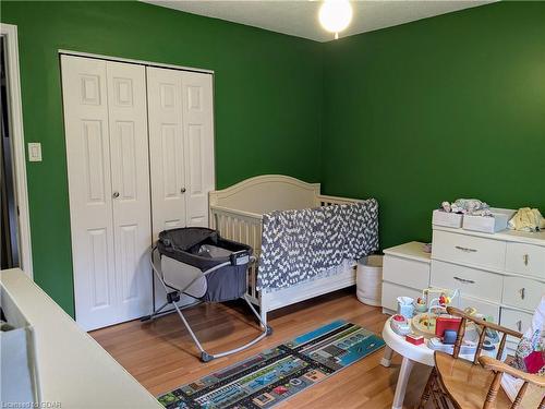 52 Burke Drive, Caledonia, ON - Indoor Photo Showing Bedroom