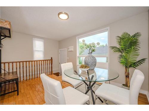 28 Winston Crescent, Guelph, ON - Indoor Photo Showing Dining Room