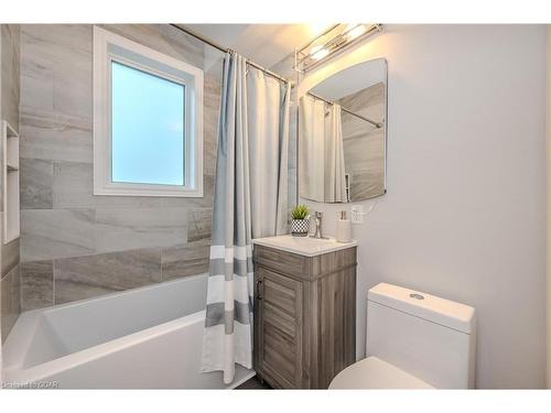 28 Winston Crescent, Guelph, ON - Indoor Photo Showing Bathroom