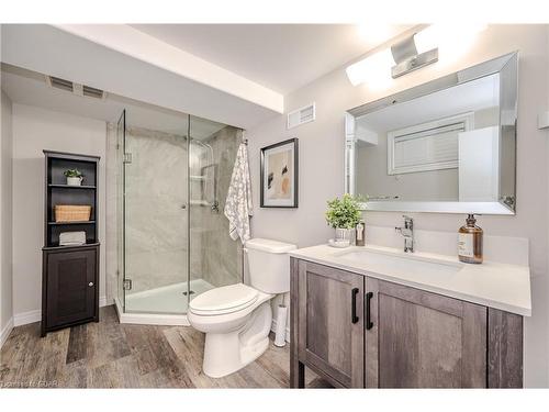 28 Winston Crescent, Guelph, ON - Indoor Photo Showing Bathroom